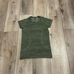 Lululemon swiftly tech 8